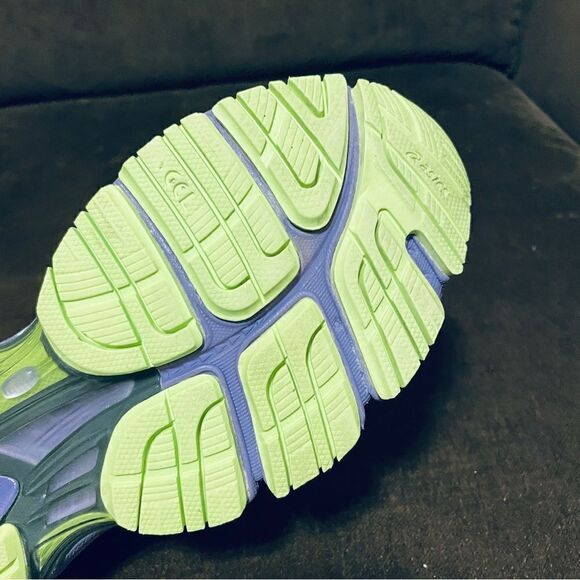 Mint condition ASICS GEL Kayano 18 7.5 Medium Purple - Picture 9 of 10